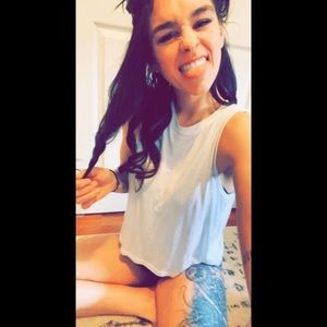 Meet your Posher, Crystal